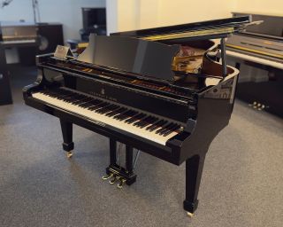 Steinway & Sons B-211 Flügel in schwarz poliert - Hamburg 1994