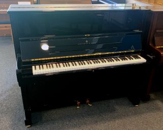 Steinway & Sons V-125 Klavier, schwarz poliert, Baujahr 1994