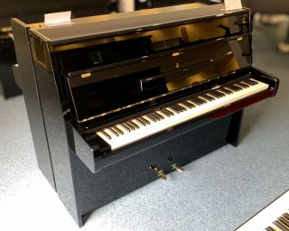 Steinway & Sons Z-114 Klavier - Hamburg 1970 - schwarz poliert