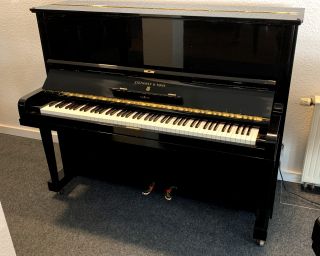 Steinway & Sons V-125 Klavier in schwarz poliert - Bj. 1936 Hamburg