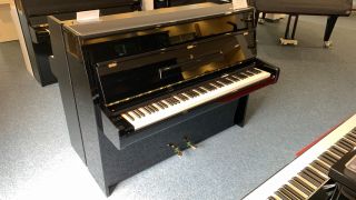 Steinway & Sons Klavier Modell Z - Baujahr 1970 - schwarz poliert