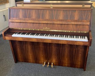 Schimmel 112S Klavier in schönem Holzgehäuse